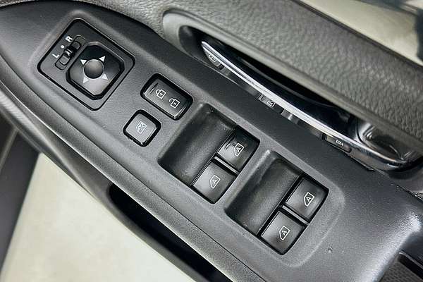 2020 Mitsubishi OUTLANDER ES 7 SEAT (2WD) ZL MY20