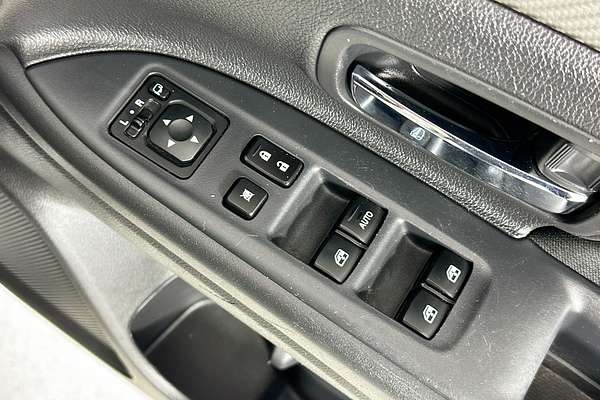 2017 Mitsubishi OUTLANDER LS (4x2) ZK MY17