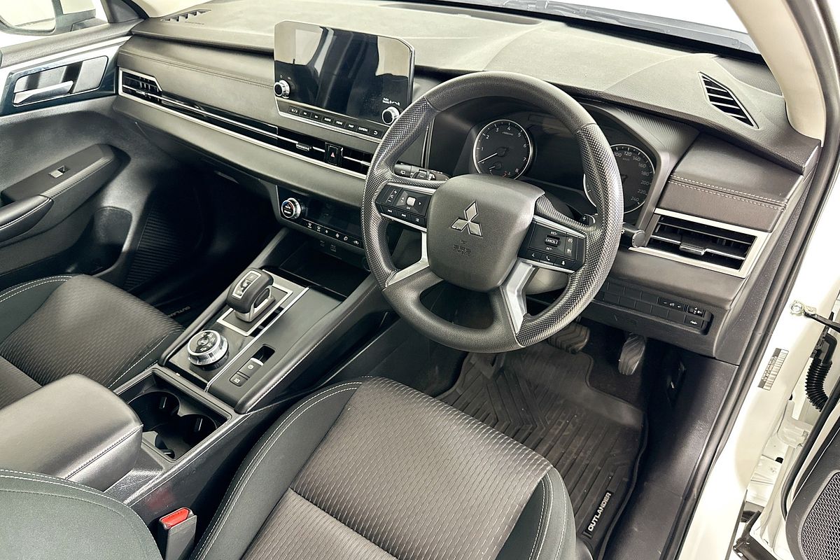 2022 Mitsubishi OUTLANDER ES 7 SEAT (2WD) ZM MY22