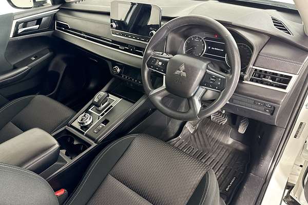2022 Mitsubishi OUTLANDER ES 7 SEAT (2WD) ZM MY22.5