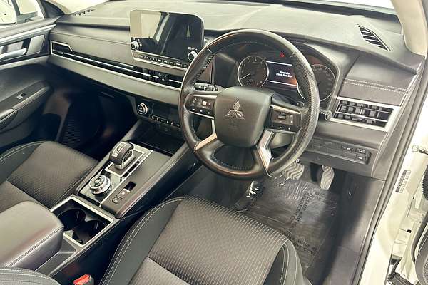 2024 Mitsubishi OUTLANDER LS 7 SEAT (2WD) ZM MY24