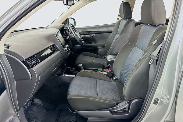 2021 Mitsubishi OUTLANDER ES ZL