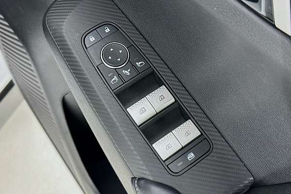 2024 Mitsubishi Outlander LS ZM