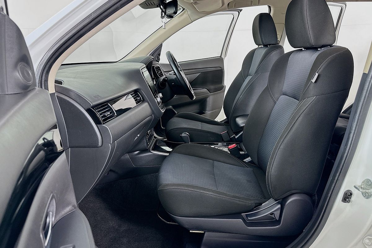 2021 Mitsubishi OUTLANDER ES 7 SEAT (AWD) ZL MY21