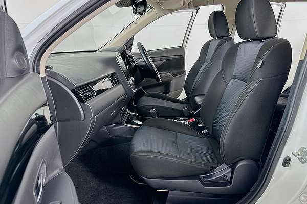 2021 Mitsubishi OUTLANDER ES 7 SEAT (AWD) ZL MY21