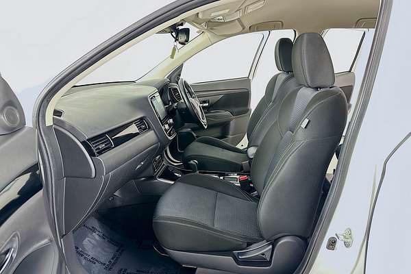 2021 Mitsubishi OUTLANDER ES 7 SEAT (2WD) ZL MY21