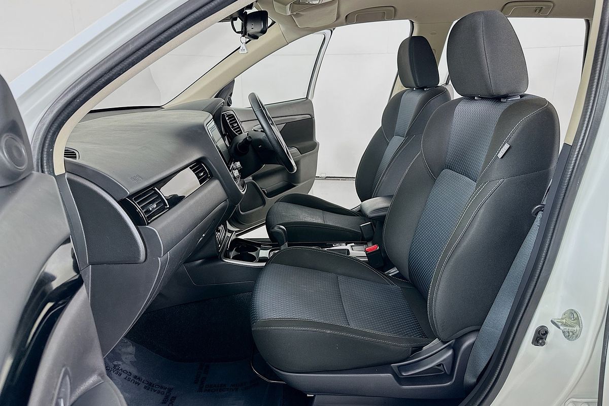 2021 Mitsubishi OUTLANDER ES ZL