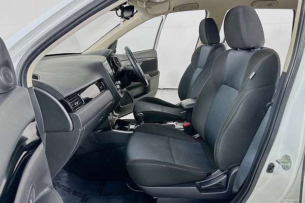 2021 Mitsubishi OUTLANDER ES ZL