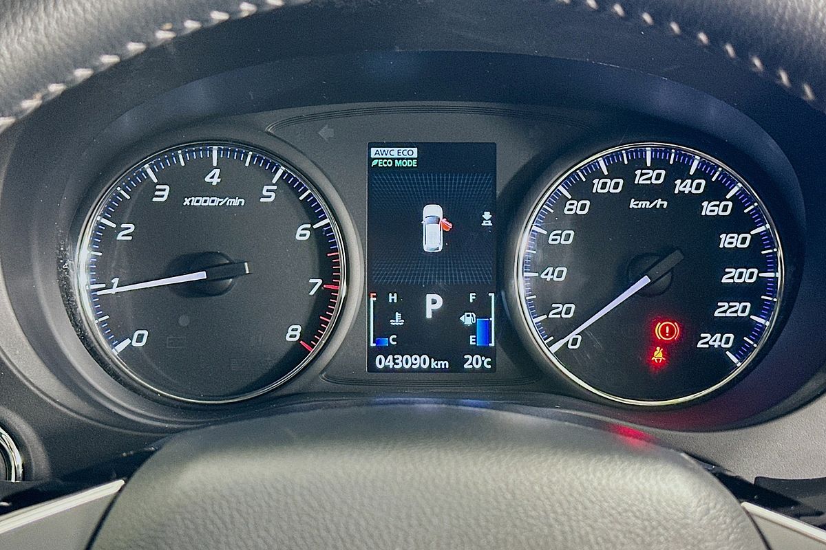 2020 Mitsubishi OUTLANDER Exceed ZL