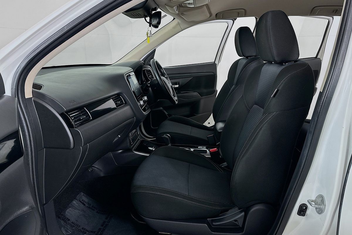 2021 Mitsubishi OUTLANDER ES 7 SEAT (2WD) ZL MY21