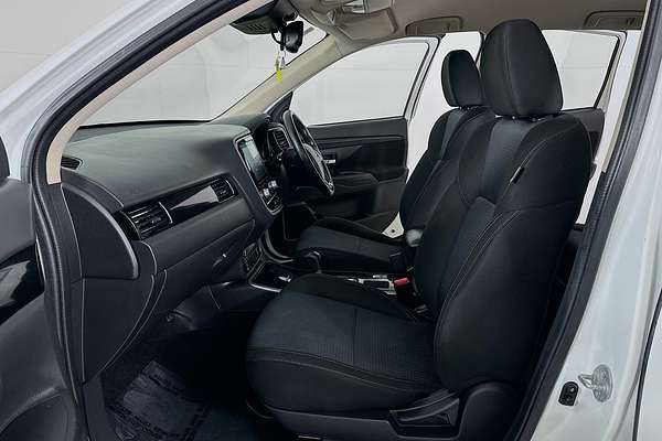 2021 Mitsubishi OUTLANDER ES 7 SEAT (2WD) ZL MY21