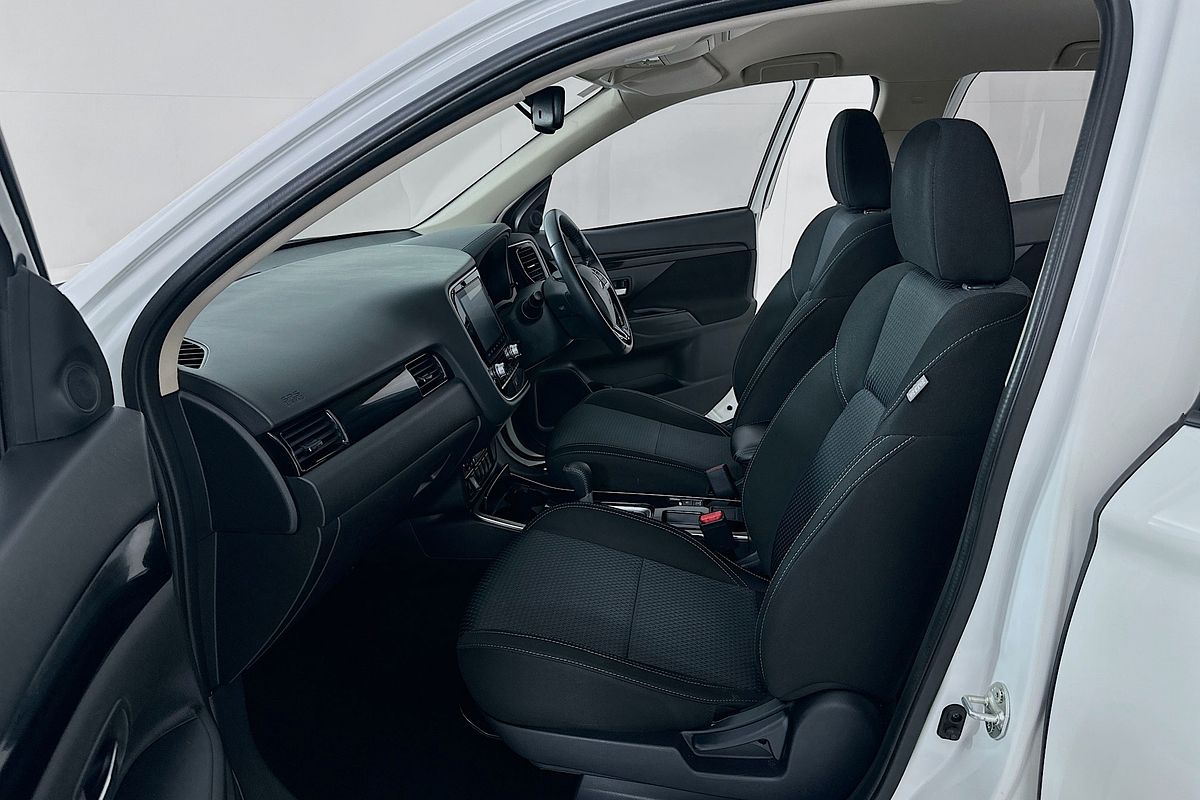 2020 Mitsubishi OUTLANDER ES 7 SEAT (2WD) ZL MY21