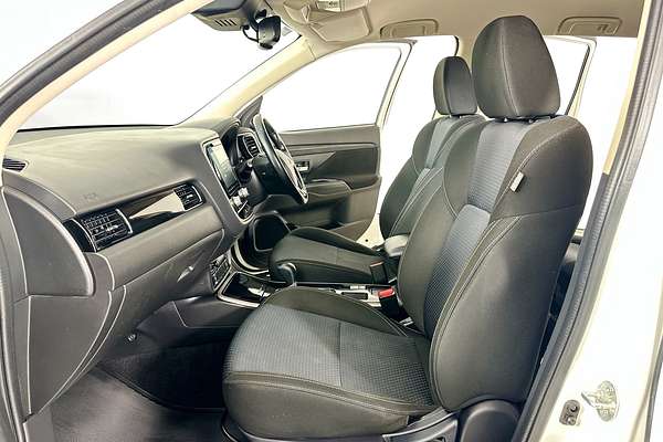 2021 Mitsubishi OUTLANDER ES 7 SEAT (2WD) ZL MY21
