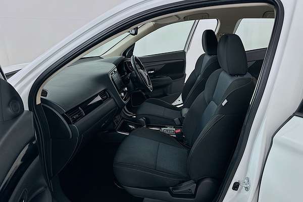 2020 Mitsubishi OUTLANDER ES 7 SEAT (AWD) ZL MY20