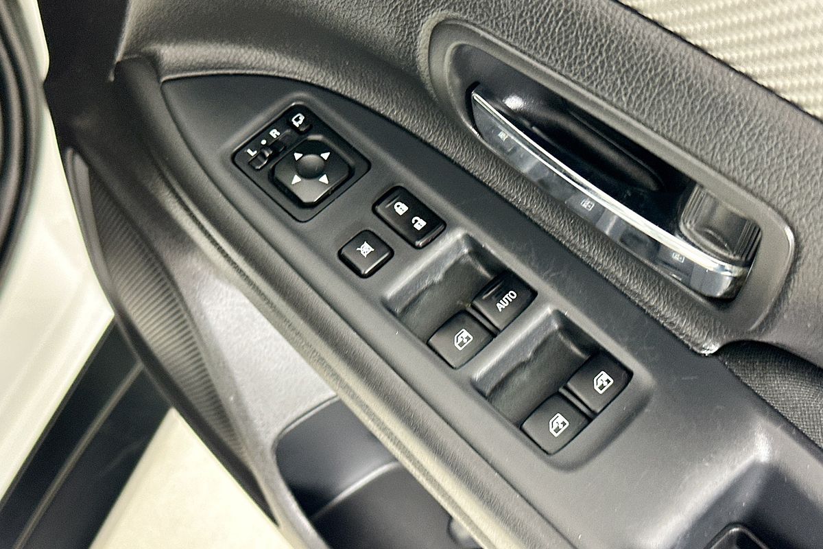 2018 Mitsubishi OUTLANDER LS 7 SEAT (AWD) ZL MY18.5