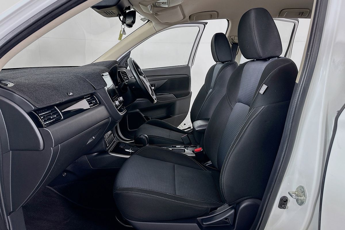 2020 Mitsubishi OUTLANDER ES 7 SEAT (2WD) ZL MY20
