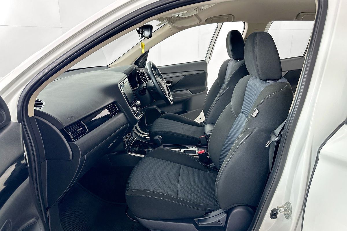 2021 Mitsubishi OUTLANDER ES 7 SEAT (2WD) ZL MY21