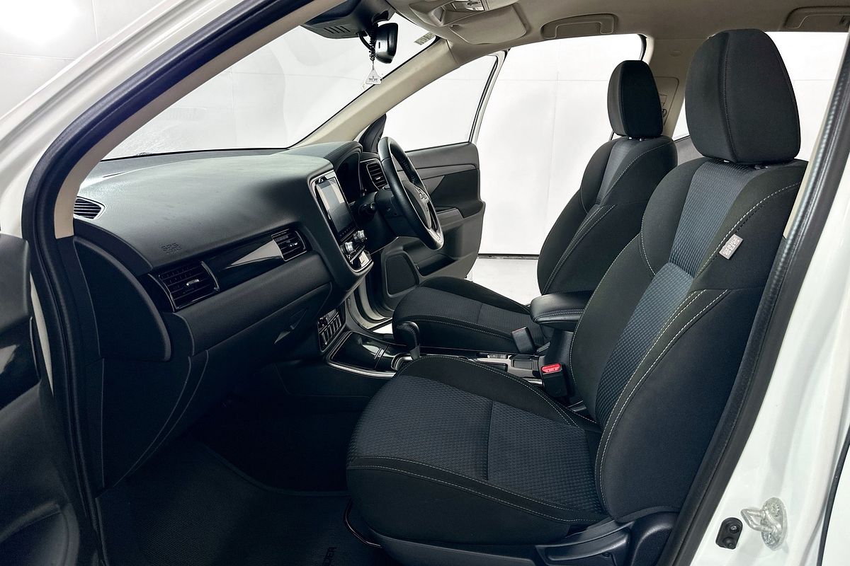 2021 Mitsubishi OUTLANDER ES 7 SEAT (2WD) ZL MY21