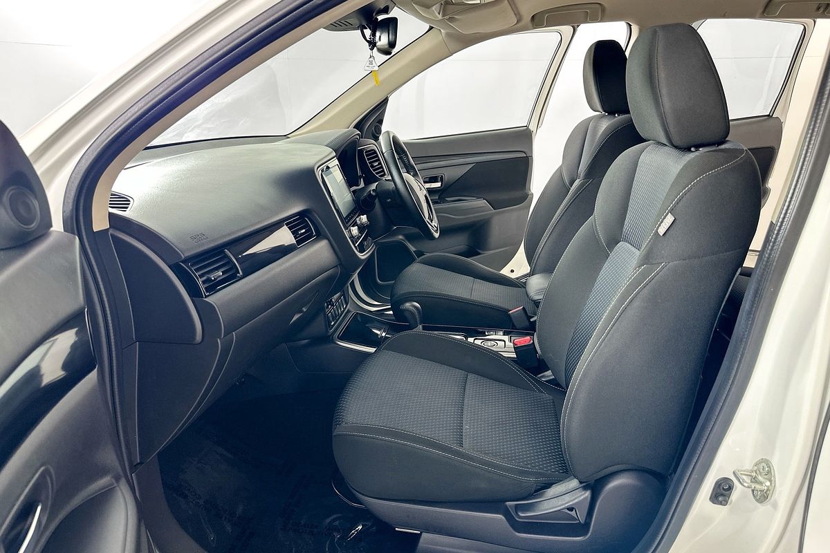 2021 Mitsubishi OUTLANDER ES 7 SEAT (AWD) ZL MY21