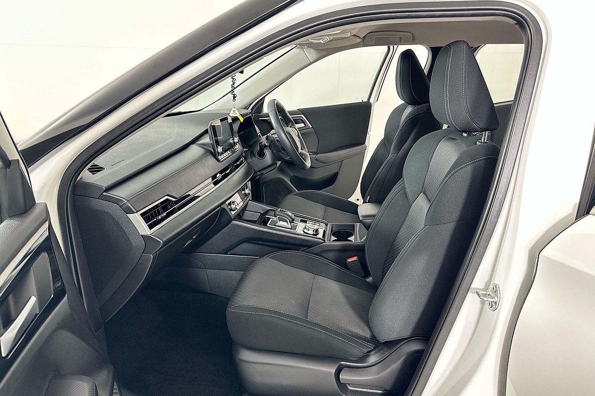 2023 Mitsubishi OUTLANDER ES 7 SEAT (2WD) ZM MY23