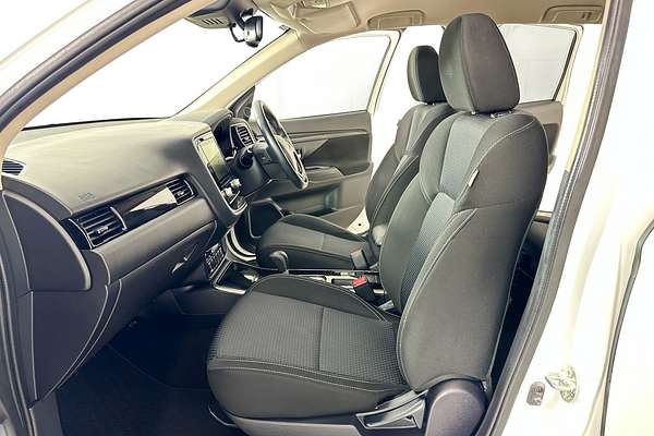 2021 Mitsubishi OUTLANDER ES 7 SEAT (2WD) ZL MY21
