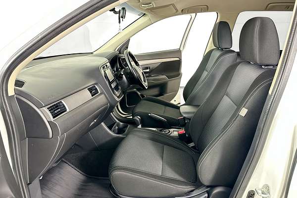 2016 Mitsubishi OUTLANDER LS (4x4) ZK MY16