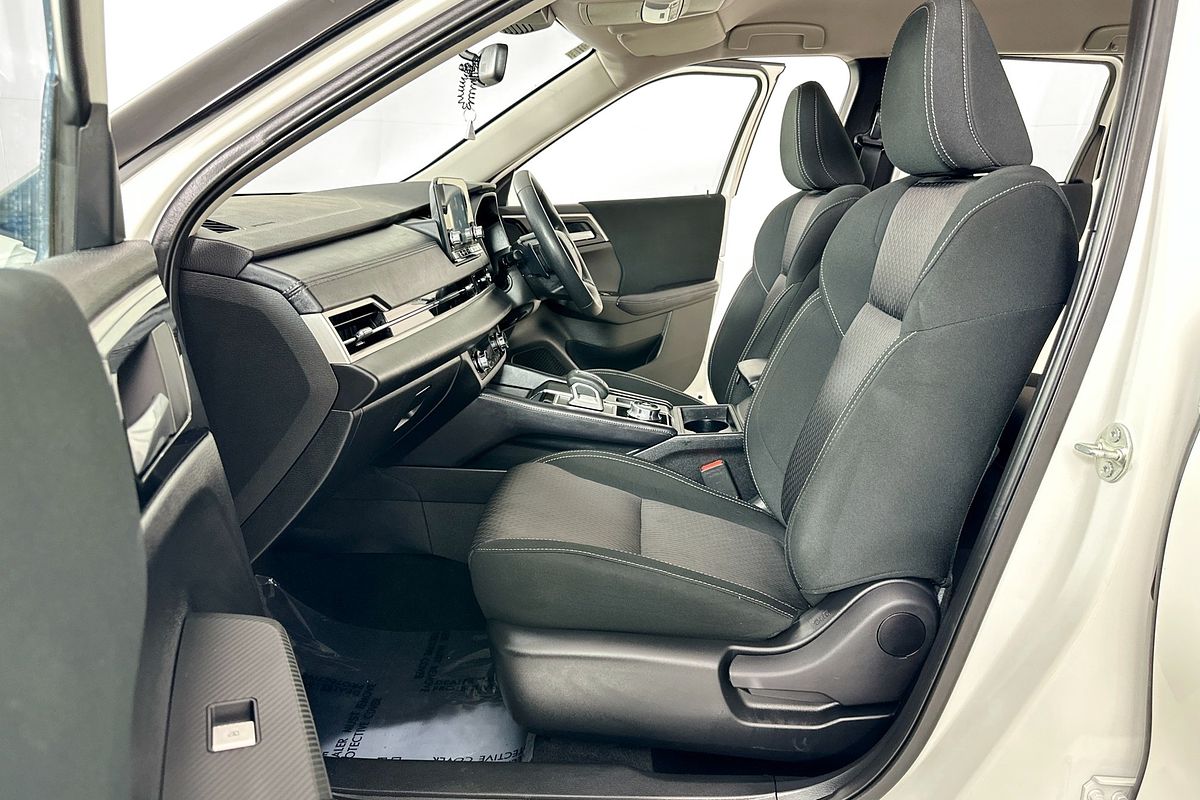 2024 Mitsubishi OUTLANDER ES 7 SEAT (2WD) ZM MY24