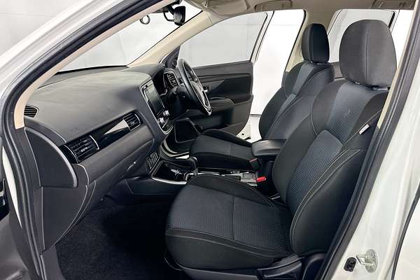 2021 Mitsubishi OUTLANDER ES 7 SEAT (2WD) ZL MY21