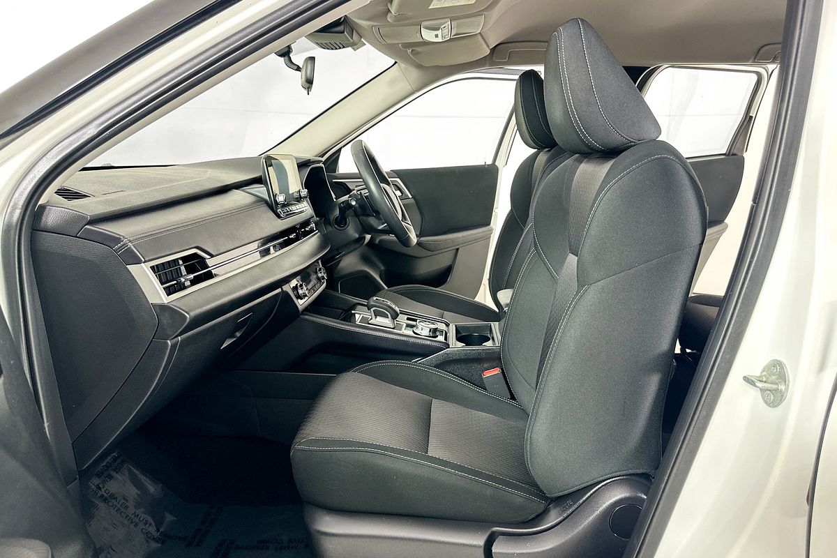 2024 Mitsubishi OUTLANDER ES 7 SEAT (2WD) ZM MY24