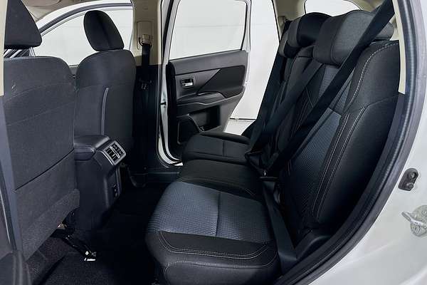 2020 Mitsubishi Outlander ES ZL