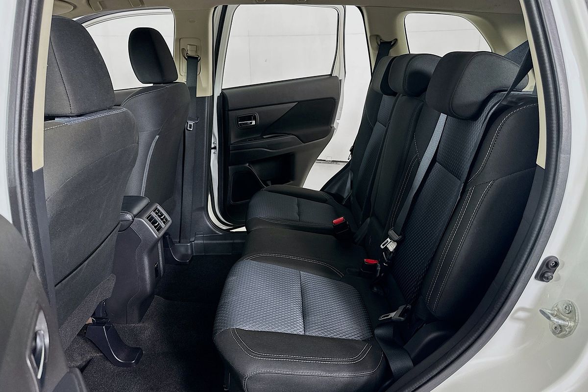 2021 Mitsubishi OUTLANDER ES 7 SEAT (AWD) ZL MY21