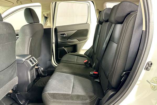 2019 Mitsubishi OUTLANDER ES 7 SEAT (AWD) ZL MY19