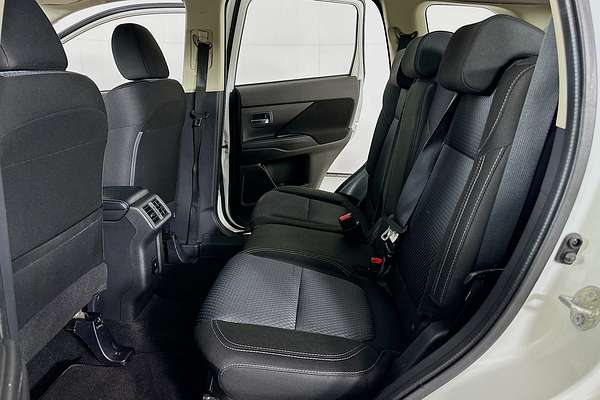 2020 Mitsubishi OUTLANDER ES 7 SEAT (2WD) ZL MY20