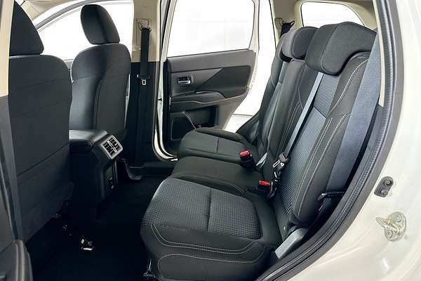 2021 Mitsubishi OUTLANDER ES 7 SEAT (AWD) ZL MY21