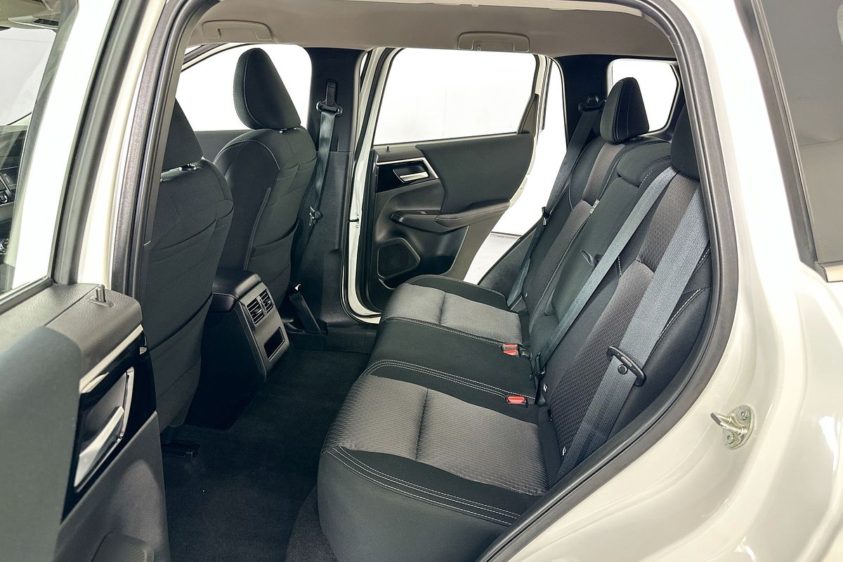 2023 Mitsubishi OUTLANDER ES 5 SEAT (AWD) ZM MY23