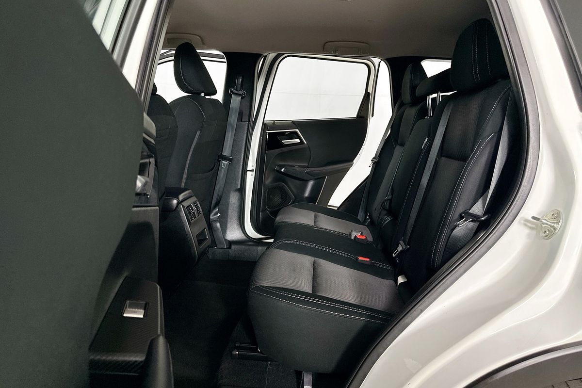 2023 Mitsubishi OUTLANDER ES 7 SEAT (2WD) ZM MY23