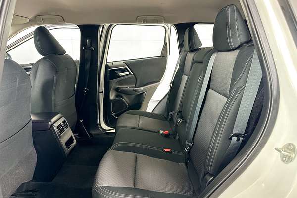 2024 Mitsubishi OUTLANDER ES 7 SEAT (2WD) ZM MY24