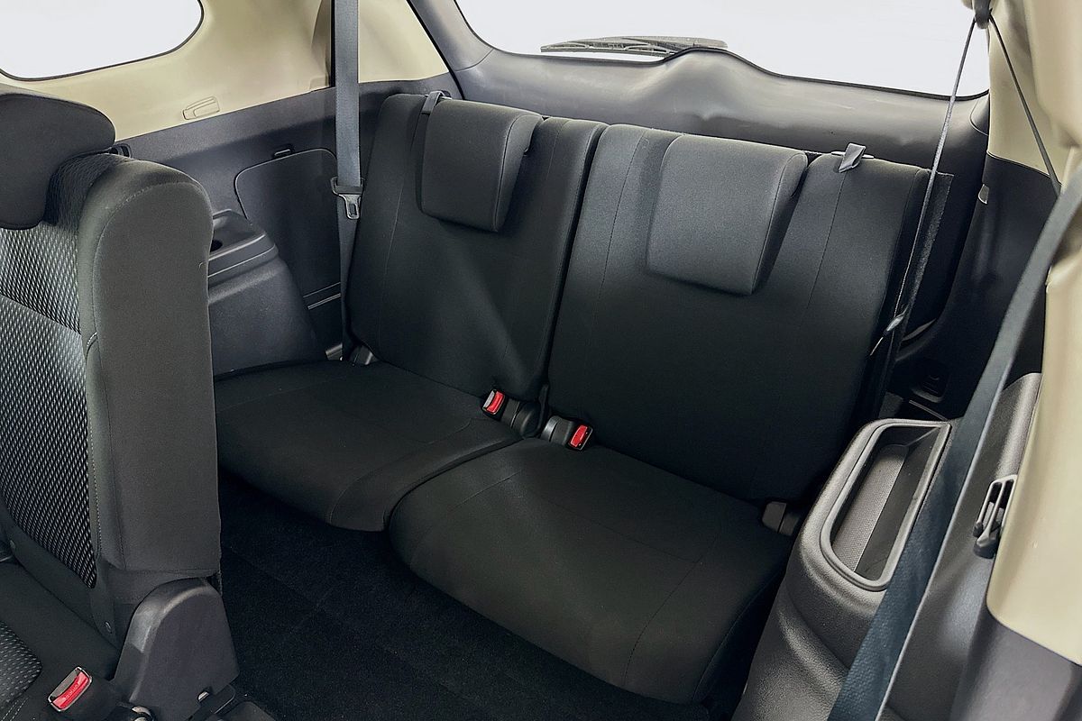 2021 Mitsubishi OUTLANDER ES ZL