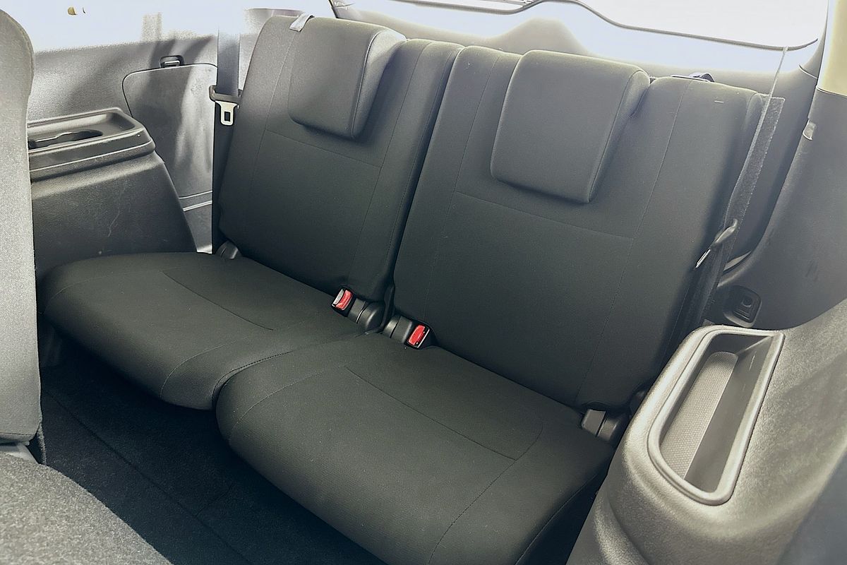 2021 Mitsubishi OUTLANDER ES 7 SEAT (2WD) ZL MY21