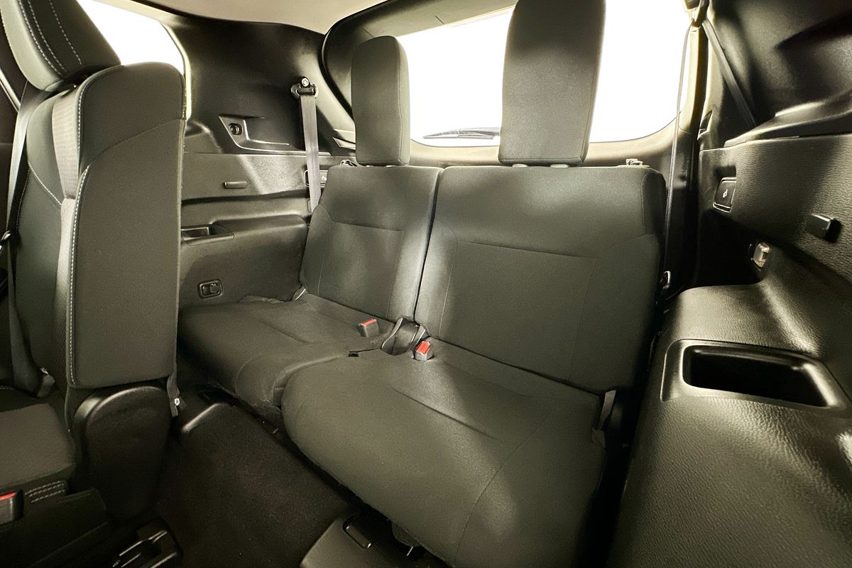 2024 Mitsubishi OUTLANDER ES 7 SEAT (2WD) ZM MY24