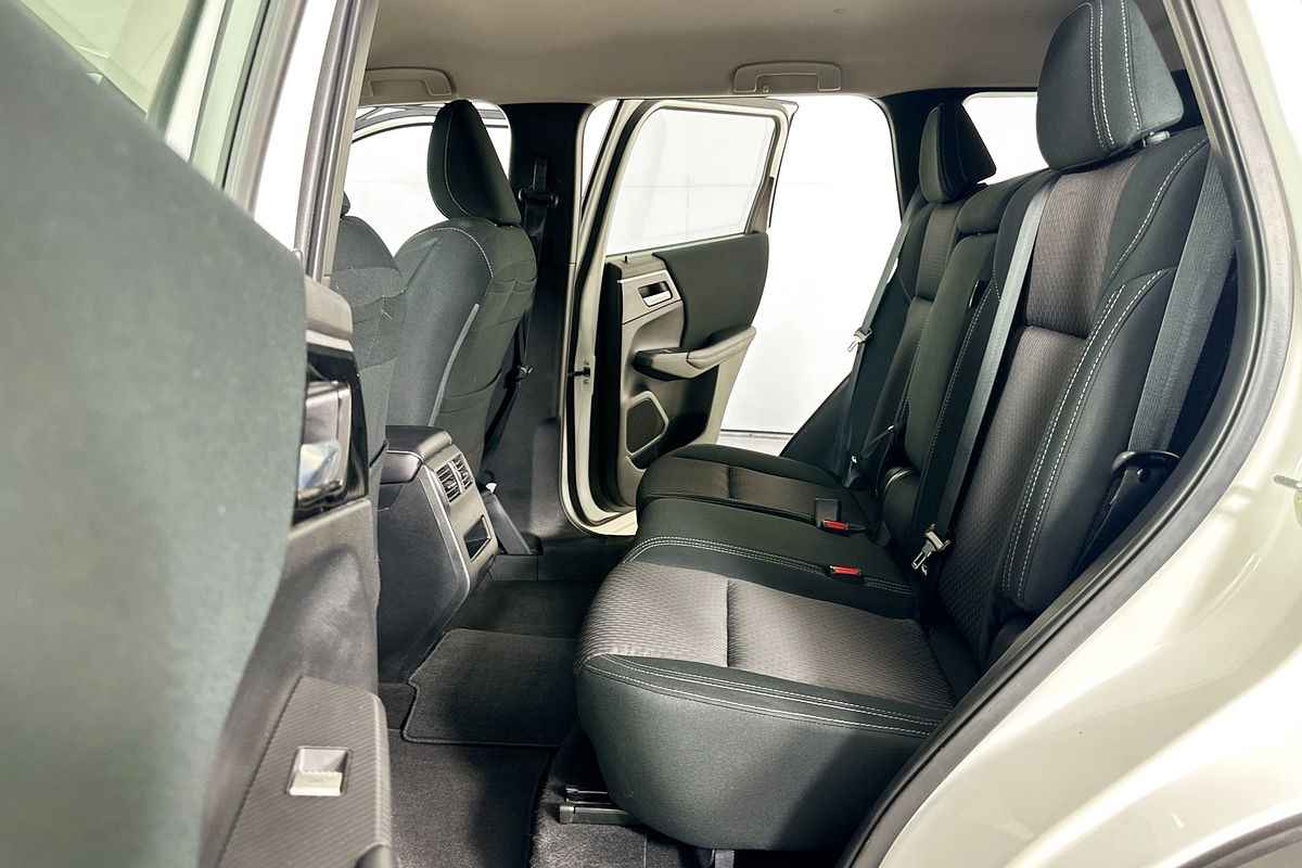 2022 Mitsubishi OUTLANDER ES 7 SEAT (2WD) ZM MY22.5