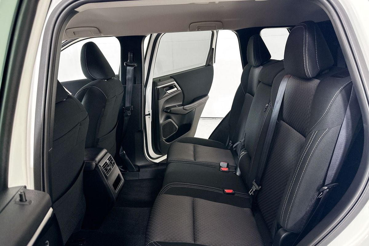 2024 Mitsubishi OUTLANDER LS 7 SEAT (2WD) ZM MY24