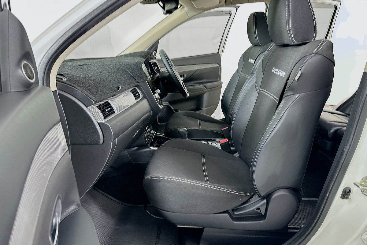 2020 Mitsubishi OUTLANDER Exceed ZL