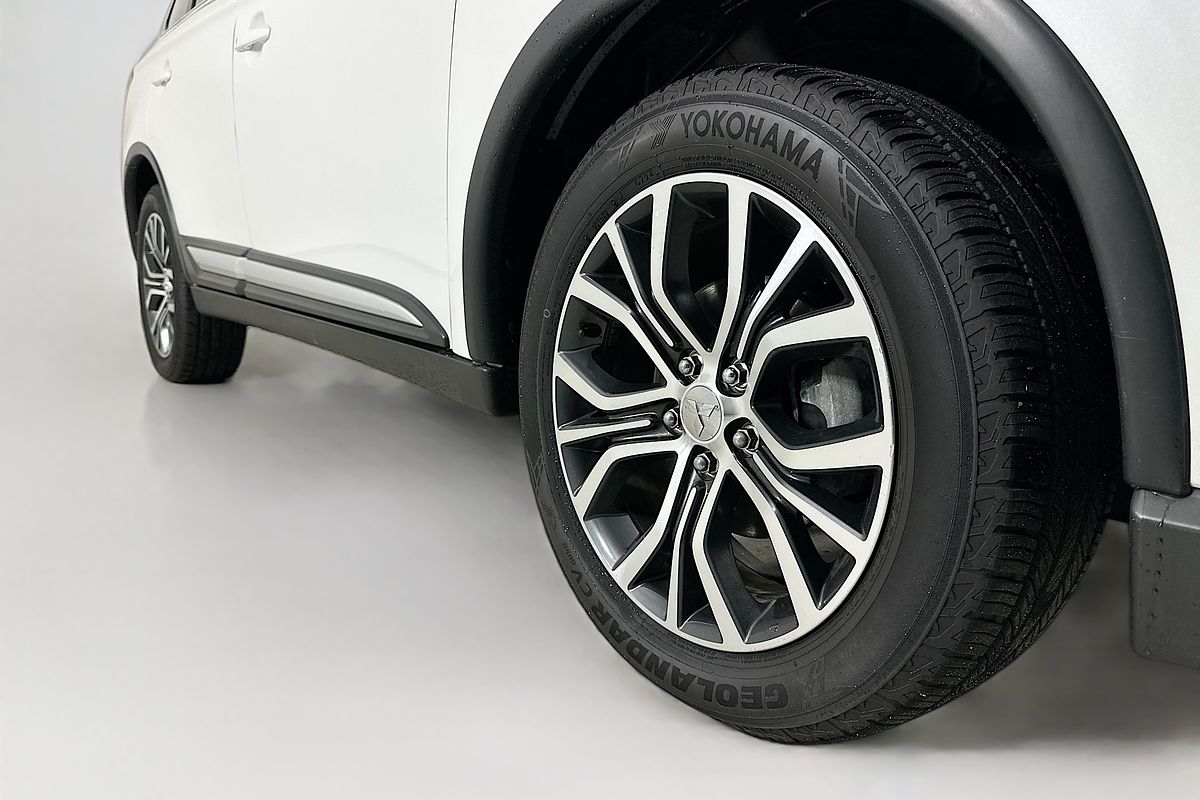 2017 Mitsubishi OUTLANDER LS SAFETY PACK (4x4) 7 SEATS ZK MY17