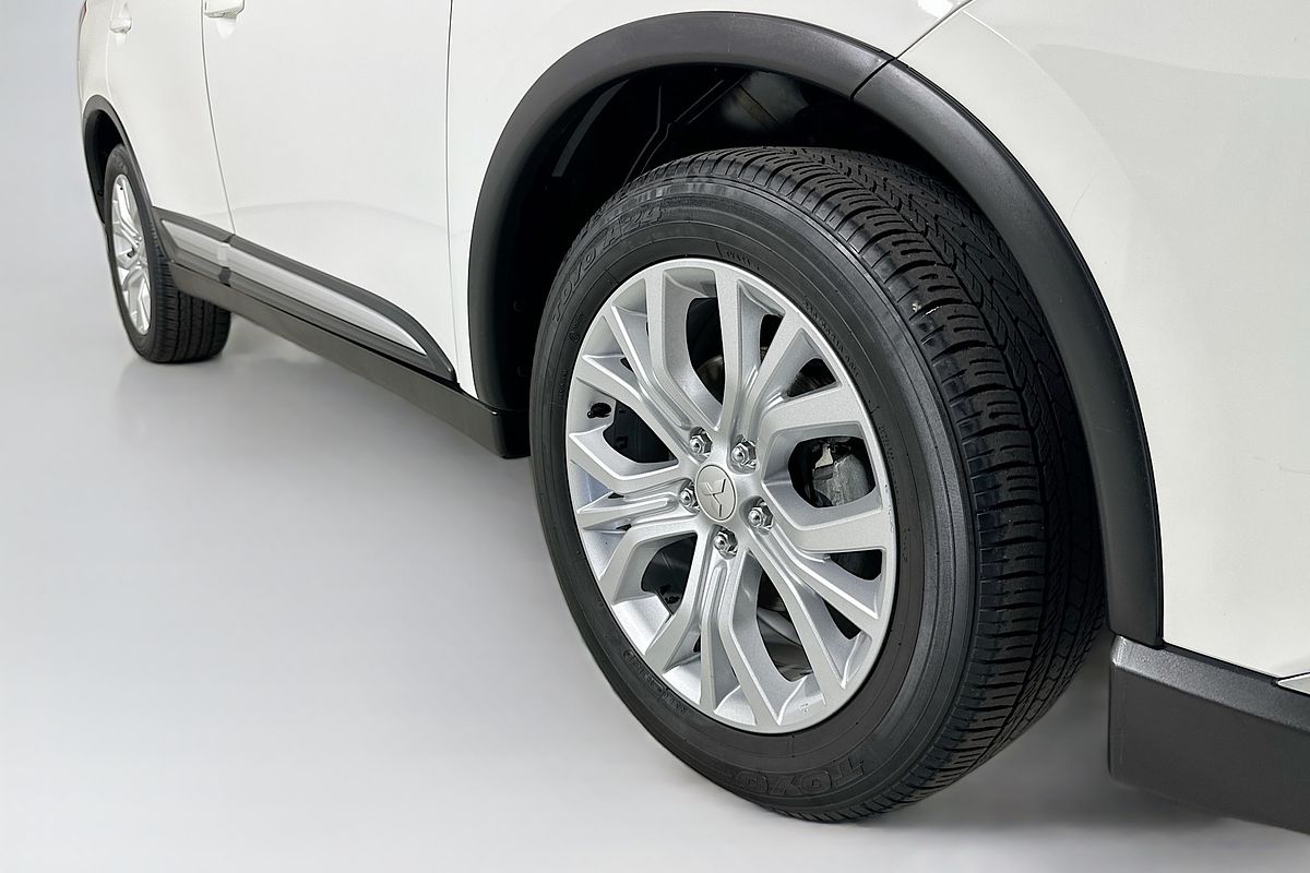 2021 Mitsubishi OUTLANDER ES 7 SEAT (2WD) ZL MY21