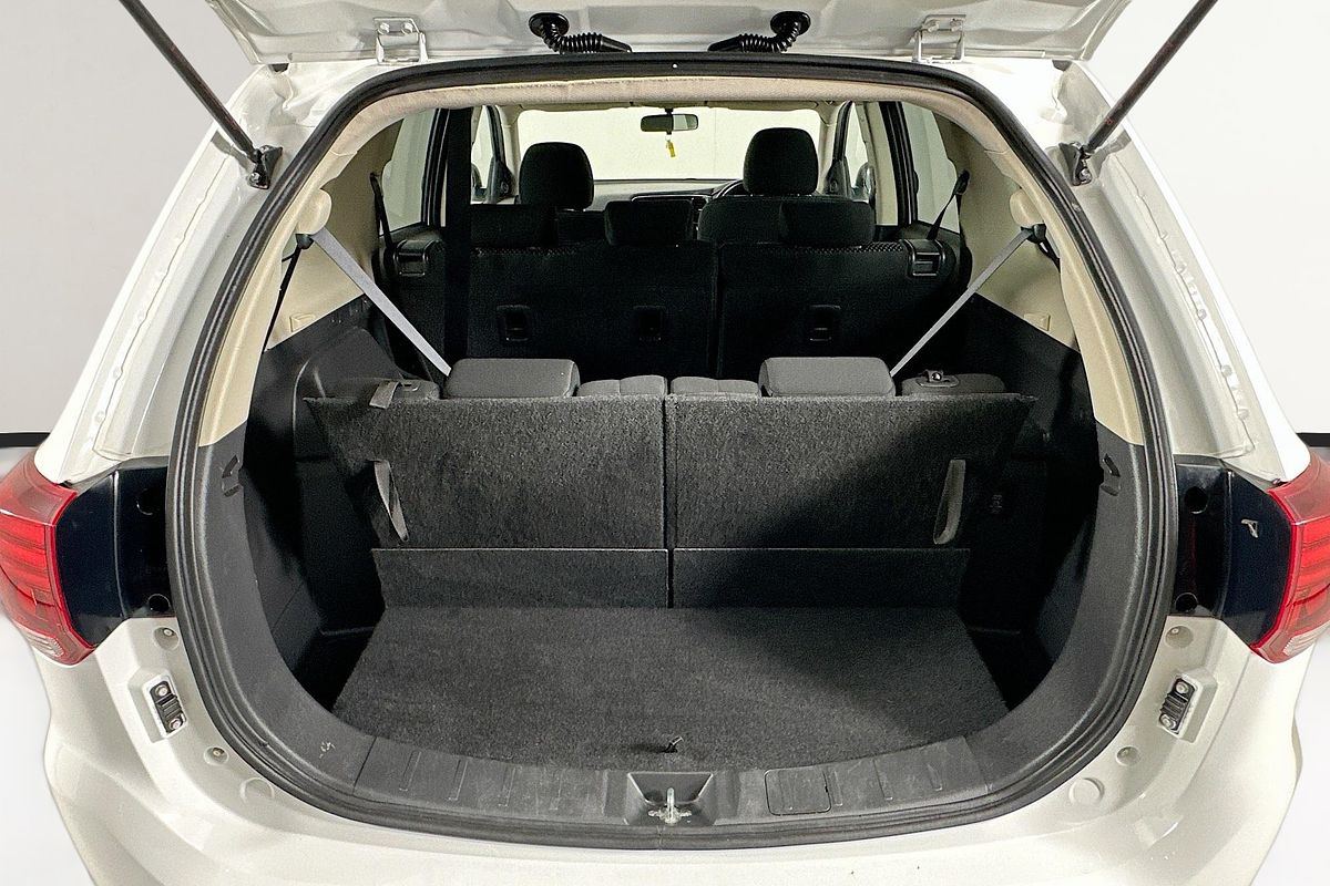 2017 Mitsubishi OUTLANDER LS (4x2) ZK MY17