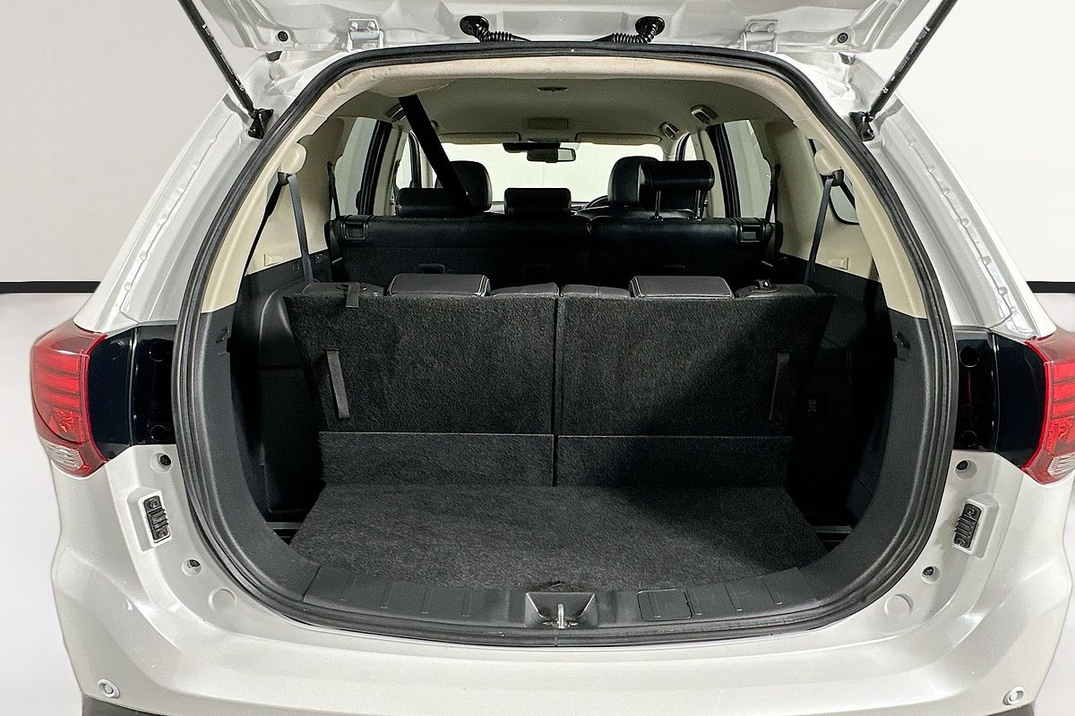 2018 Mitsubishi OUTLANDER LS 7 SEAT (2WD) ZL MY18.5