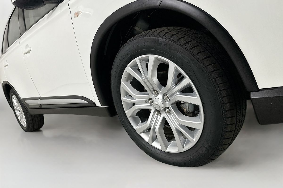 2020 Mitsubishi OUTLANDER ES 7 SEAT (AWD) ZL MY20