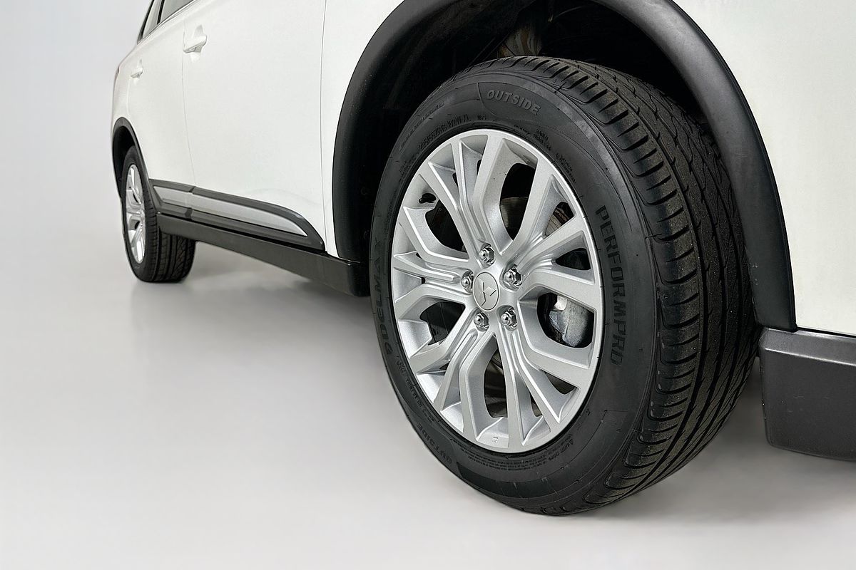2021 Mitsubishi OUTLANDER ES ZL