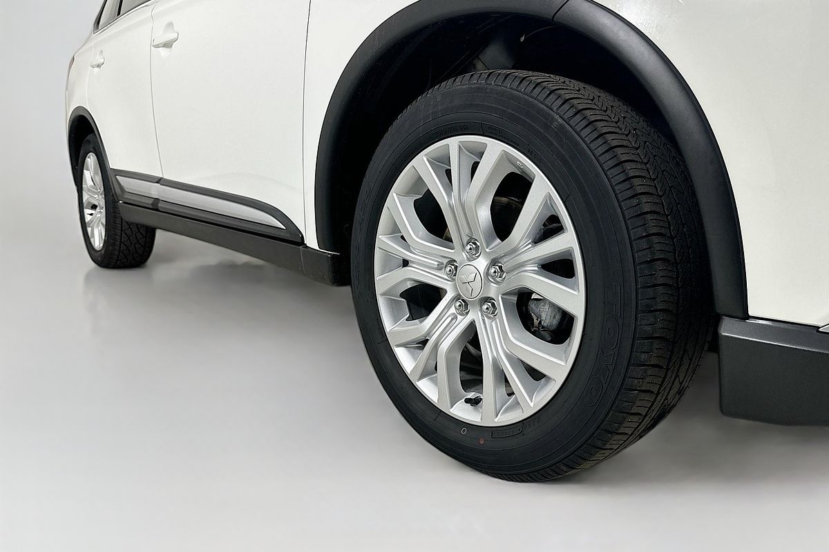 2021 Mitsubishi OUTLANDER ES 7 SEAT (2WD) ZL MY21